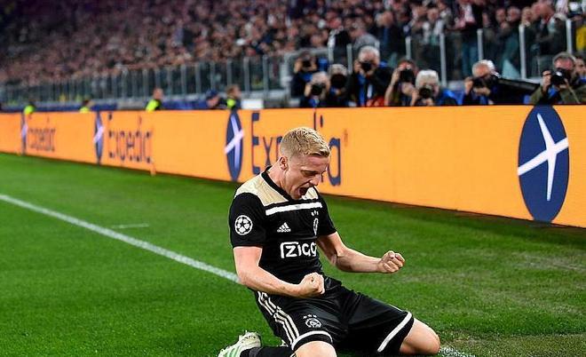 阿贾克斯迎欧超杯关键赛，加时末段扳平良机，态度坚定，控场能力受关注